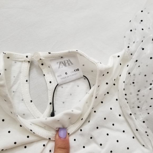 Zara nwot  polka dot Top with puff sleeves size 6 (F7) - Picture 3 of 3
